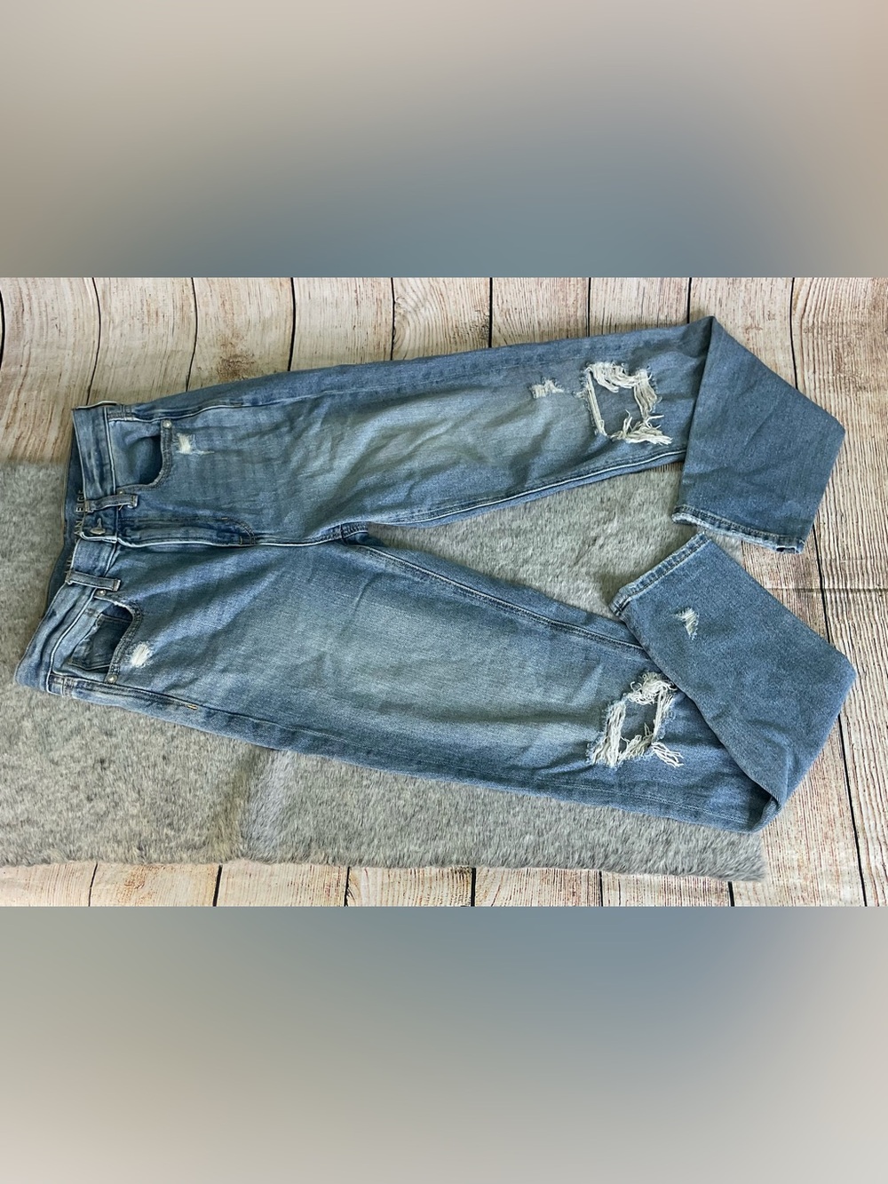 American Eagle Outfitters Light Blue Distressed Mom Jeans Size 2 Long - Picture 2 of 16